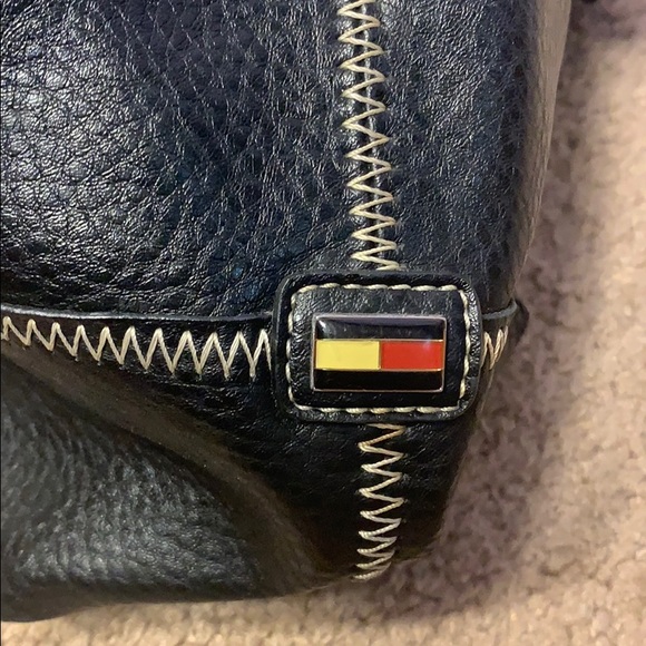 Tommy Hilfiger purse - Picture 6 of 6